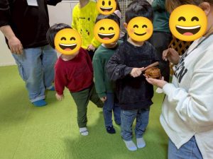 2月リトミック　ギロ１